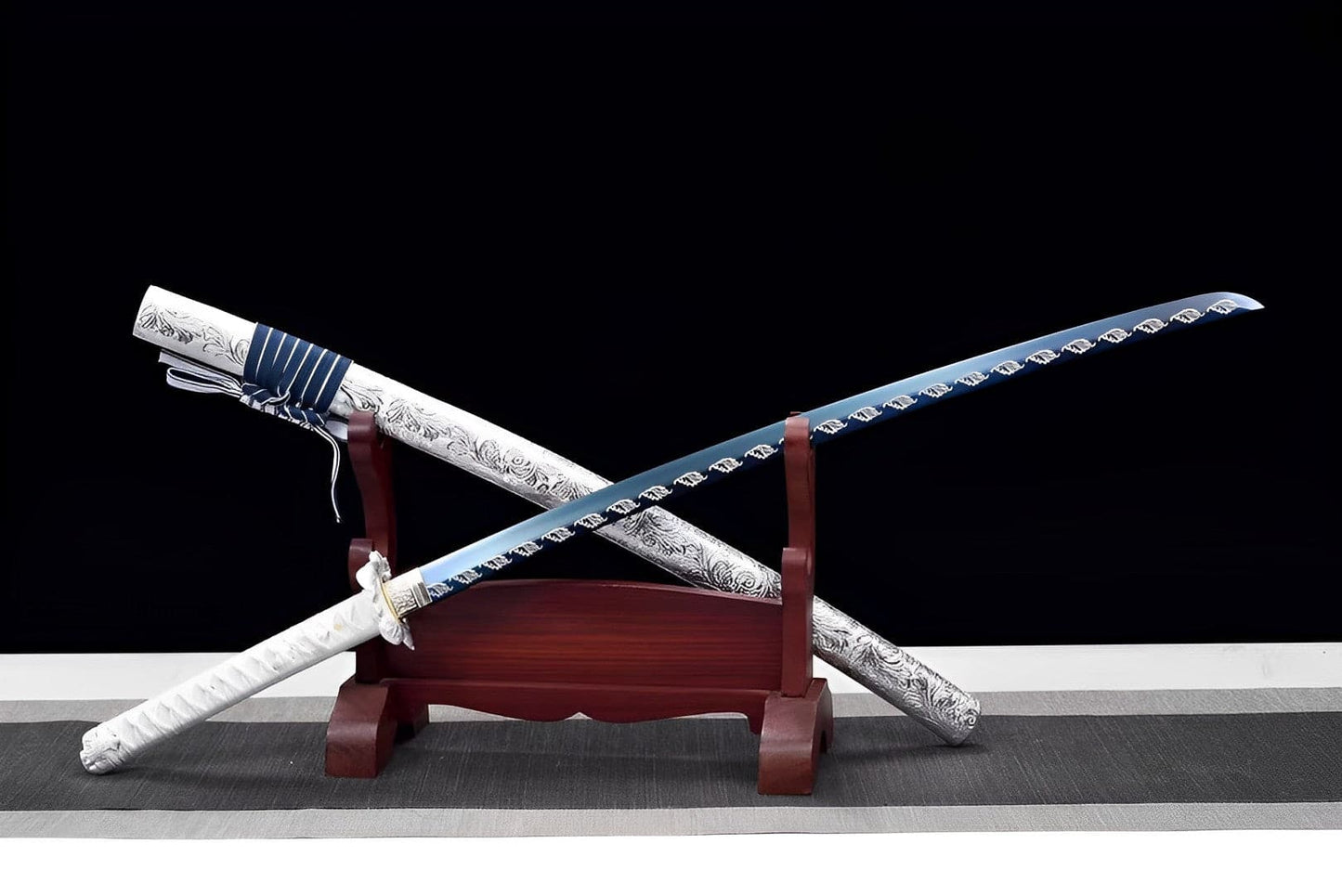Handcrafted Japanese Samurai Sword Fuyu Katana Spring Steel Winter