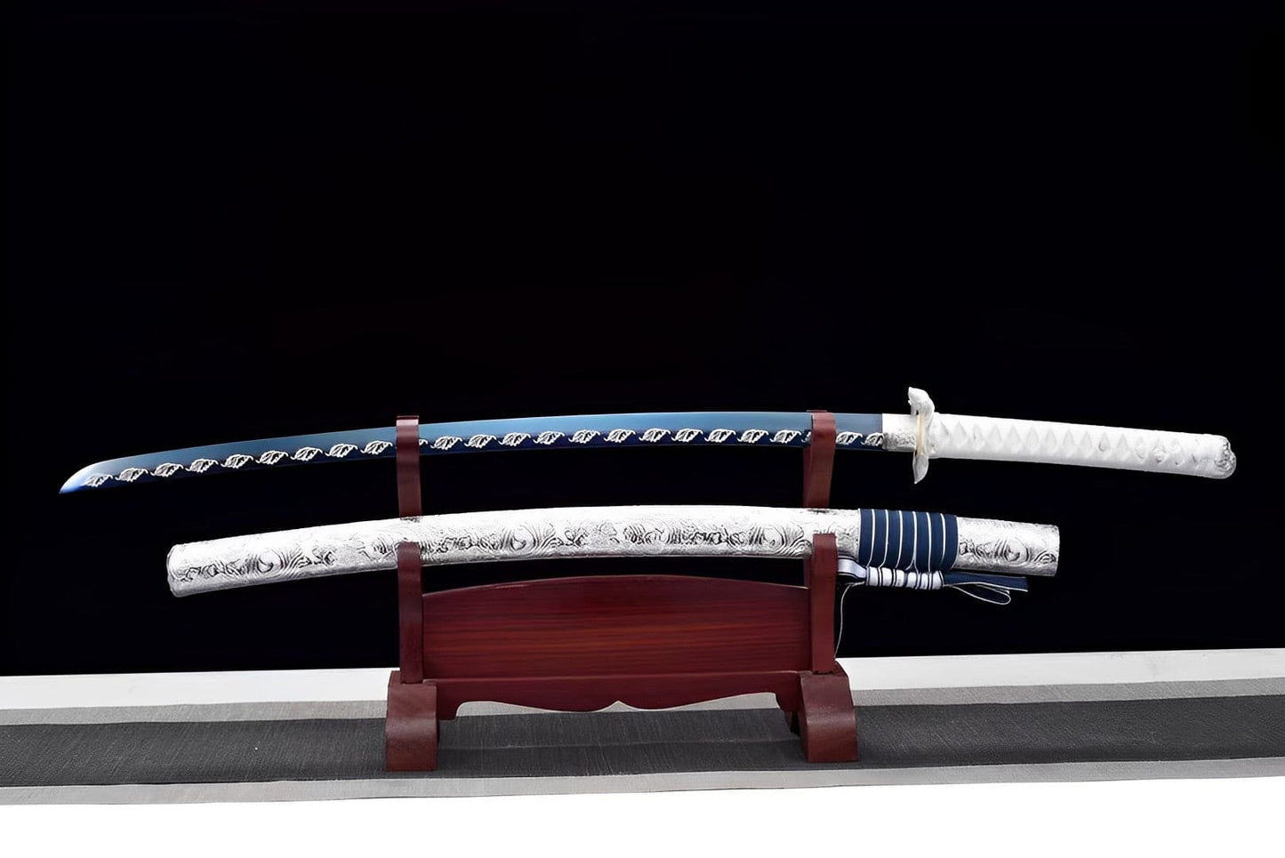 Handcrafted Japanese Samurai Sword Fuyu Katana Spring Steel Winter