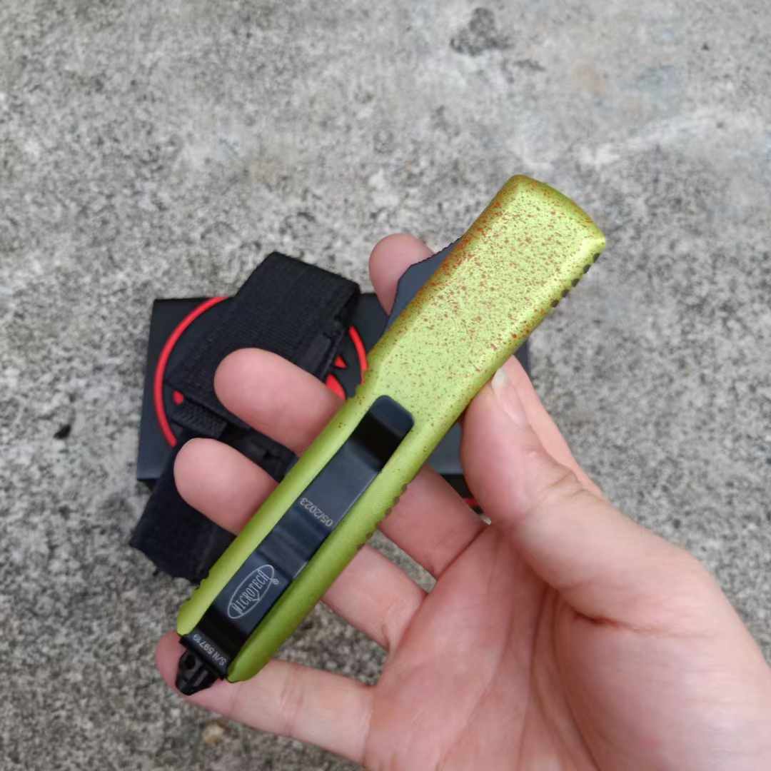 MICROTECH Zombie Tanto Knife (Black Double Edge)