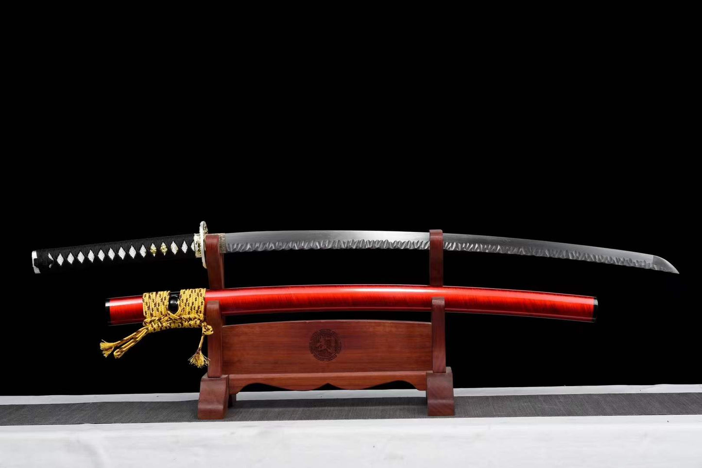 Hand Forged Japanese Samurai Katana Confidante Pattern Steel Hammered Texture