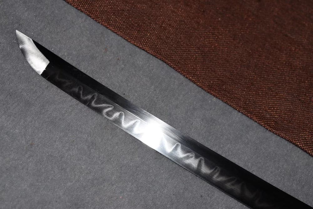 Hand Forged Japanese Samurai Katana Dragonfly Specialty leaf pattern burnishing blade Specialty Steel