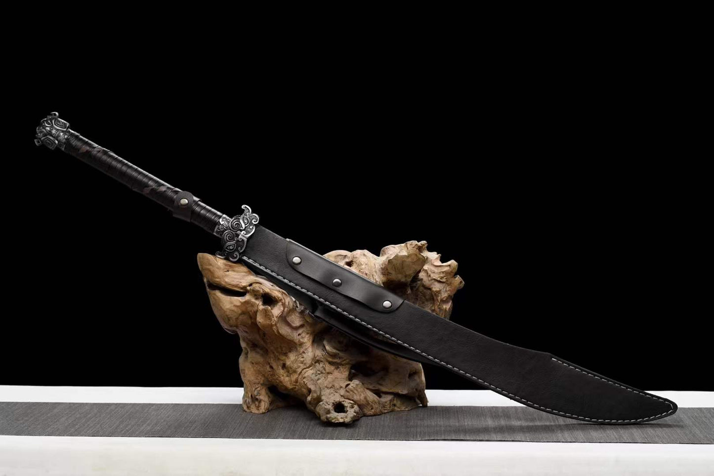 Handmade Beast Demon Oxtail Blade High Manganese Steel Corrosion pattern